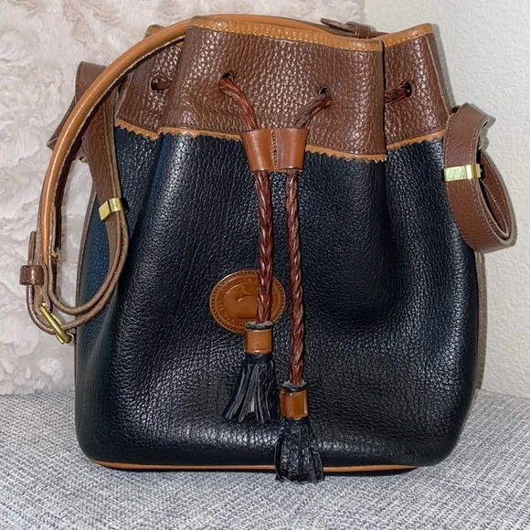 Dooney & Bourke | Bags | Vintage Dooney Bourke Bucket Bag  display picture 3